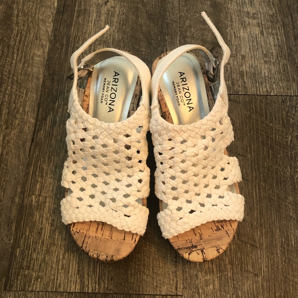 Toddler white woven wedges by Arizona